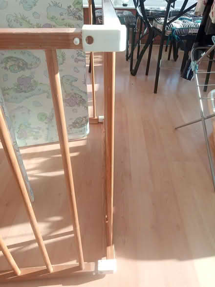 Photo of free wooden play-pen (Henlow SG16) #2