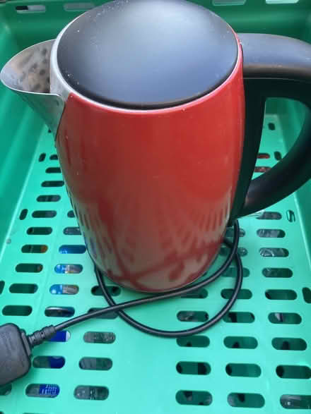 Photo of free Basic Kettle - N8 Priory Park (N8 7 Off Middle Lane) #1