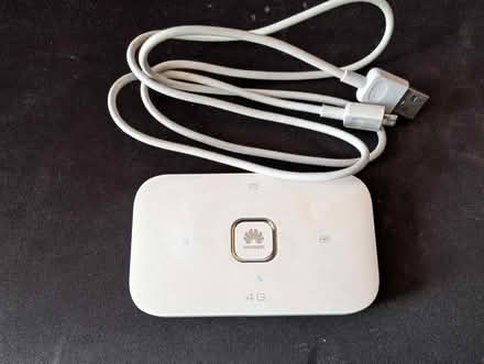 Photo of free Huawei mobile Wi-Fi, model E5573Bs-322 (EH6) #1