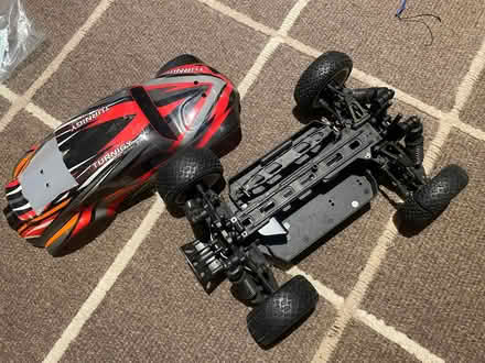 Photo of free R/C off-road buggy rolling chassis (Hivings Hill) (Pond Park HP5) #1