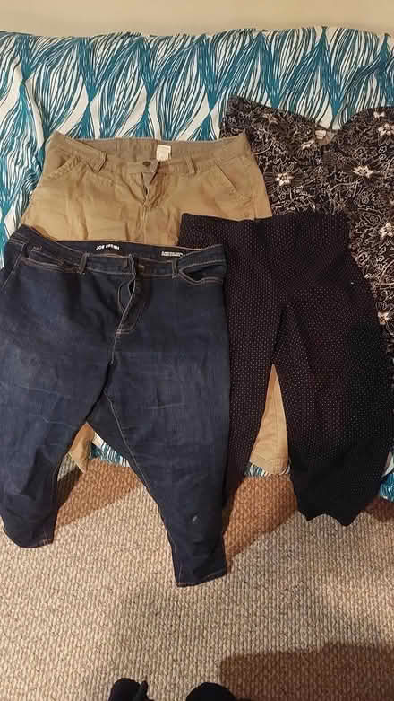 Photo of free 4 pairs women's pants (Beaches, Toronto) #1