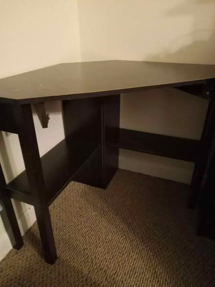 Photo of free Corner desk (Near the experimental farm) #1