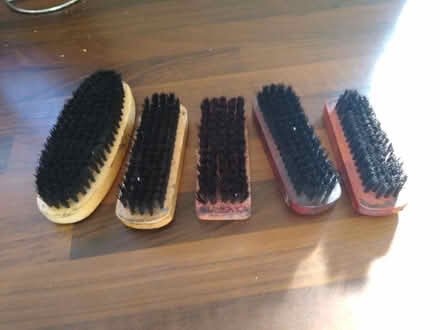 Photo of free Shoe brushes (GU51) #1