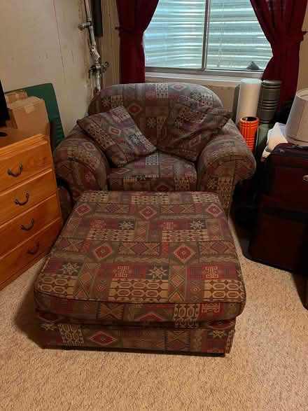 Photo of free Large sofa chair & ottoman (Simms & Coal Mine Ave) #1