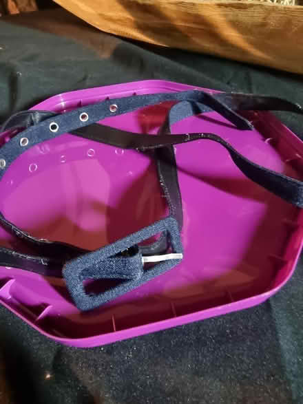 Photo of free Narrow navy belt (stroud green N4) #1