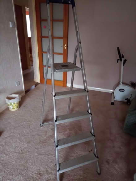 Photo of free Household 4/5step steps/ladder (MK44) #1