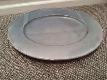 Photo of free Carving / serving platter (Barnard's Green WR14) #1