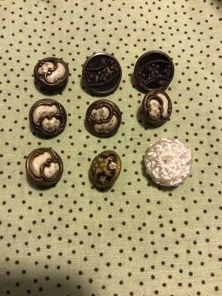 Photo of free Antique buttons (W. Hartford) #1