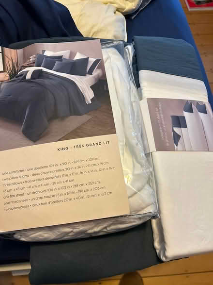 Photo of free King sheet set—NEW (Lexington Center) #1