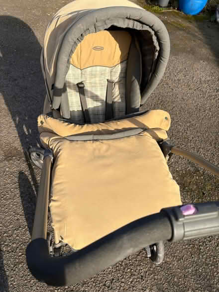 Photo of free Graco Pushchair Pram with instructions (Dilwyn HR4) #1