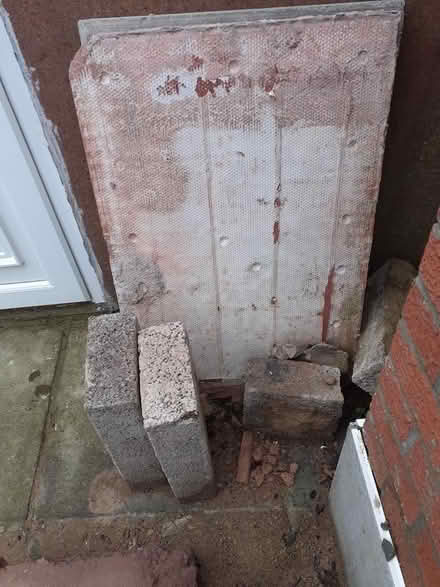 Photo of free Concrete slabs + 4 breeze blocks (BT16) #1