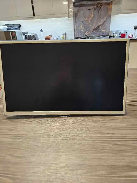 Photo of free 27in samsung tv. (Kempston MK42) #1