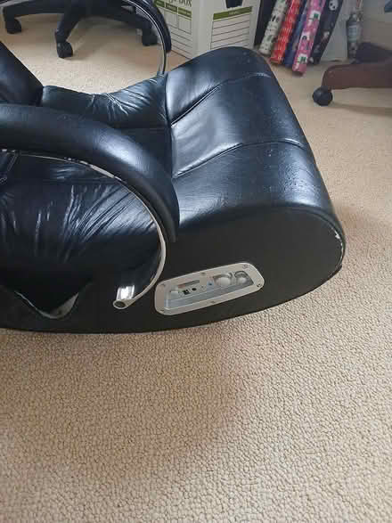 Photo of free Floor chair (Eden prairie near 5 and Dell) #3