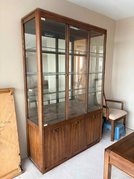 Photo of free China cabinet (Kanata Katimavik) #2