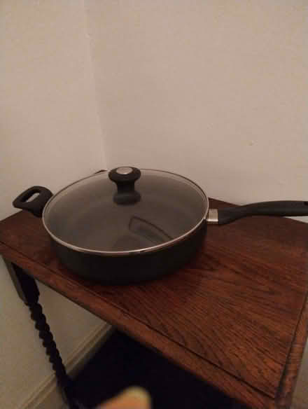 Photo of free Very large non stick pan (Bridlington YO15) #1