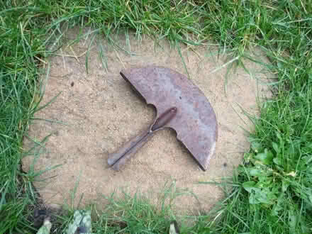 Photo of free very old lawn edger (Emsworth PO10) #1