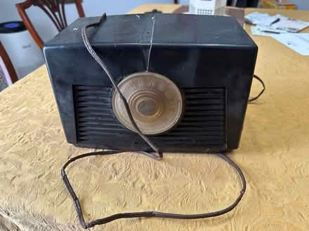 Photo of free vintage radio (oak lawn) #1