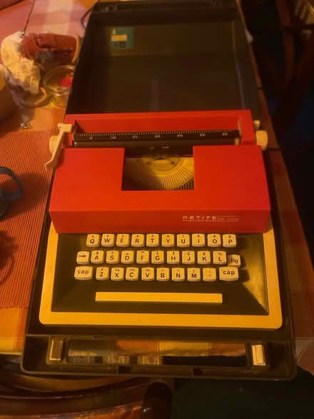 Photo of free Typewriter (Ilkeston town centre DE7) #1