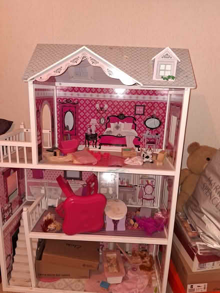 Photo of free dolls house (dublin 16 ireland) #1