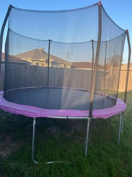 Photo of free trampoline (Gentilly) #2