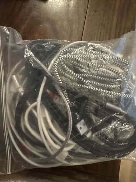 Photo of free Lightning cables (Liss GU33) #1