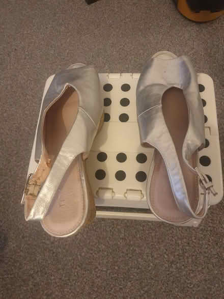 Photo of free Shoe (E11) #3