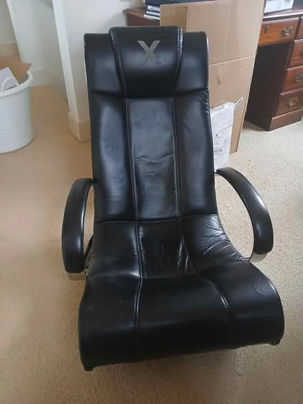 Photo of free Floor chair (Eden prairie near 5 and Dell) #1