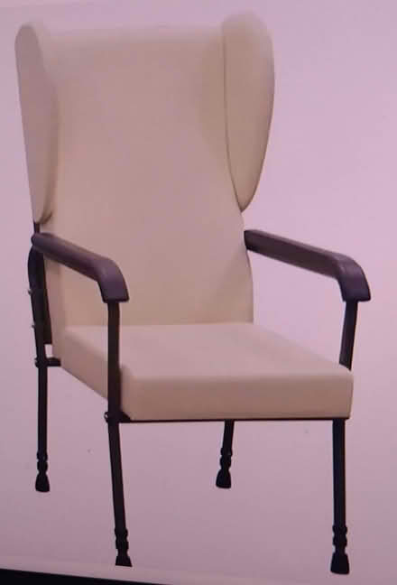 Photo of Height adjustable arm chair (The Grange Estate SG6) #1