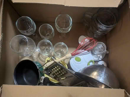 Photo of free Assorted kitchen goods (Hackbridge) #1