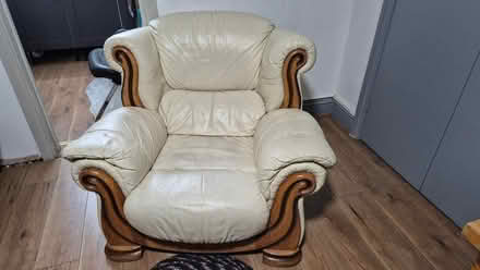 Photo of free comfortable chair (Upton E7) #1