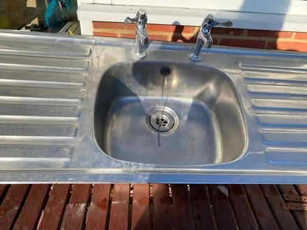 Photo of free Sink (Caversham Heights RG4) #1