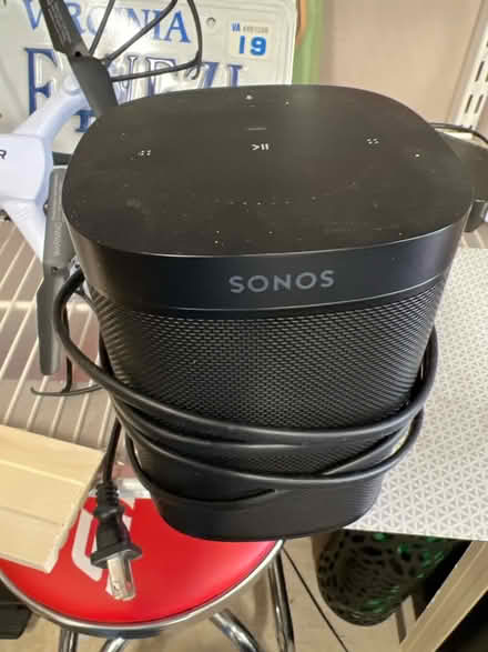 Photo of free Sonos One speaker (Swan Terrace & Fort Hunt Rd) #1