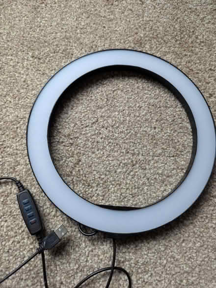 Photo of free LED light ring and tripod (BN1 5GH) #1