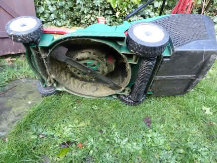 Photo of free electric lawn mower (New Radnor LD8) #3