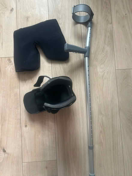 Photo of free OrthoBrace Small size with a lightweight crutch (Iver UB8) #3