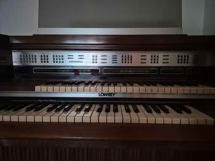 Photo of free Lowrey MX-1 Organ (Port Macquarie) #2