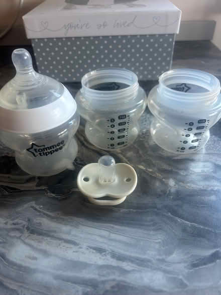 Photo of free 3 Baby bottle and a dummy (Iver UB8) #2