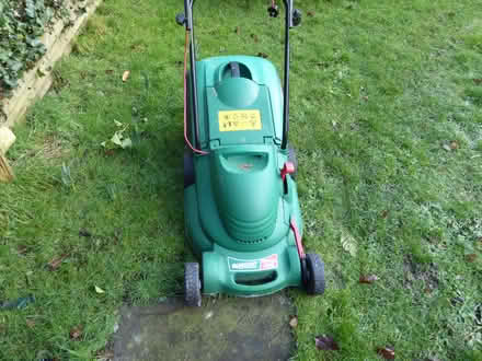 Photo of free electric lawn mower (New Radnor LD8) #2