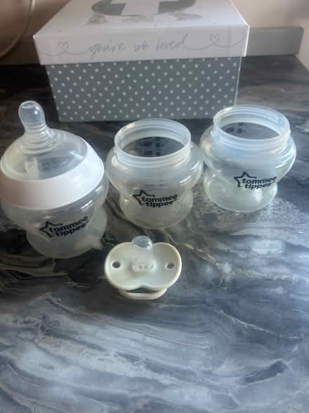 Photo of free 3 Baby bottle and a dummy (Iver UB8) #1