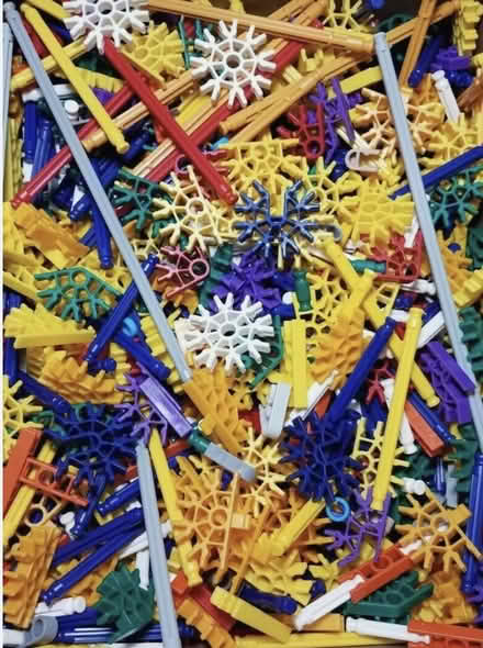 Photo of K'nex Pieces (Near TMH) #1