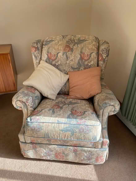 Photo of free G plan 3 piece suite and pouffe (Bracknell) #4