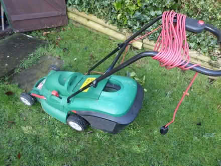 Photo of free electric lawn mower (New Radnor LD8) #1