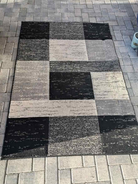 Photo of free Black and Grey Rug 120 x 170 (Kilnhouse Estate FY8) #1