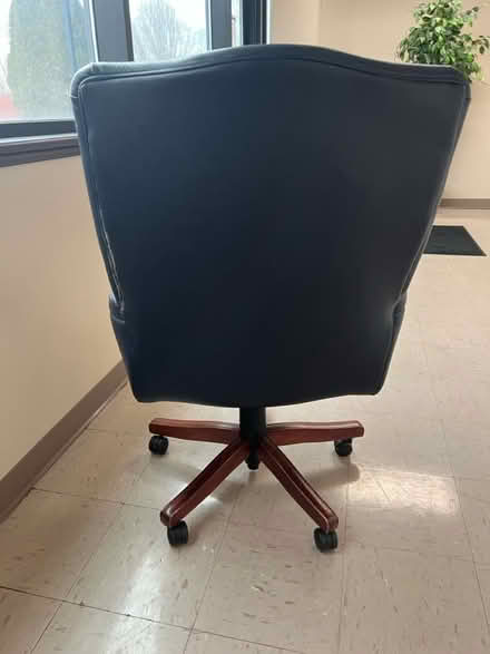 Photo of free Office executive chair (East side near Costco) #2