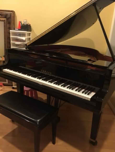 Photo of free Grand piano baby (Garrett county freecycle) #2