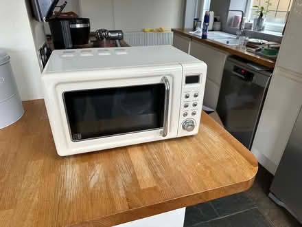 Photo of free Microwave (Allesley Park CV5) #1