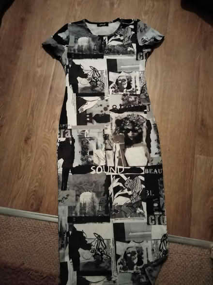 Photo of free Black and white dress size10 (B47) #1