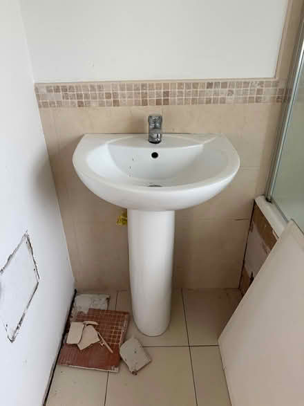 Photo of free Porcelain Bathroom (Blackrock, Dublin) #3