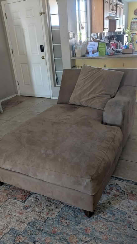 Photo of free Comfortable Lounge chair (Northeast Mesa) #1