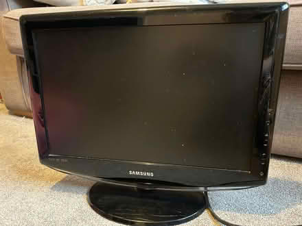 Photo of free 19” tv (Holmer Green) #1